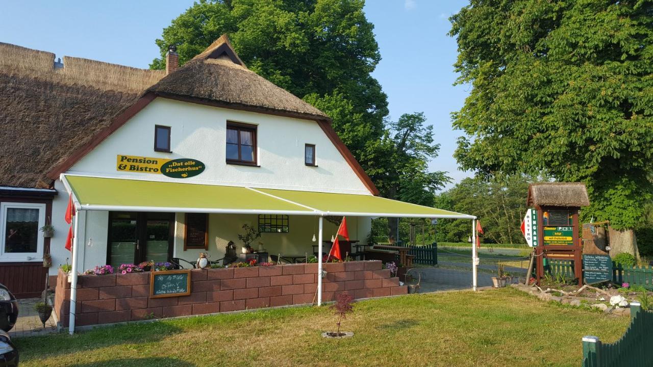 Pension Und Bistro" Dat Olle Fischerhus" Hotel Ralswiek Bagian luar foto